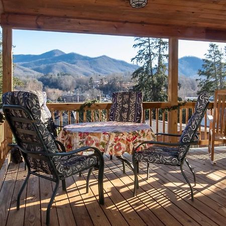 Calhoun House Inn & Suites Брайсон-Сити Экстерьер фото